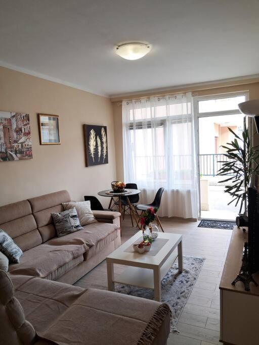בודווה Holiday Home Apartment מראה חיצוני תמונה
